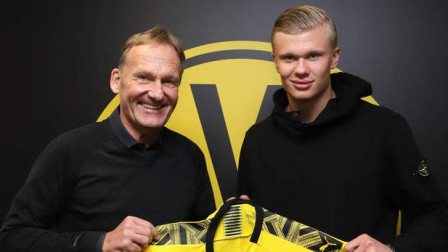 在热点赛道 在热点赛道