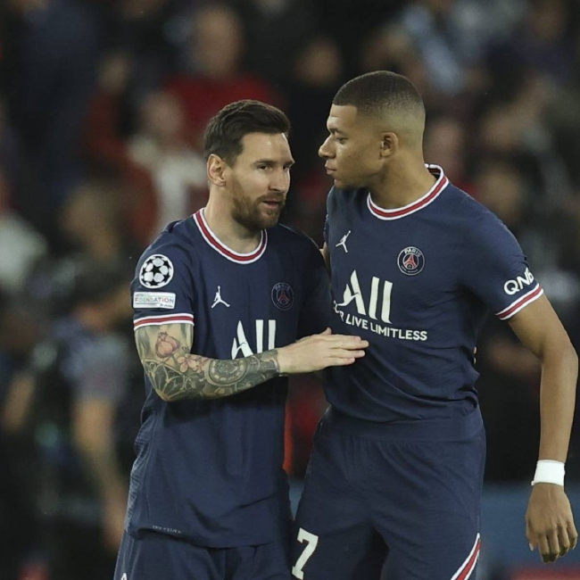 中卫错位 中卫错位